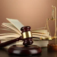 وکیل پایه یک دادگستری