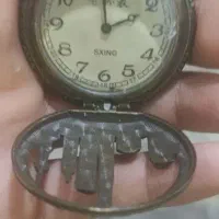 ساعت گردنی قدیمی