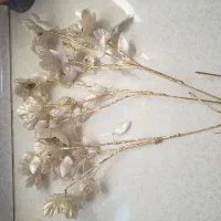 گل تزئینی تعداد ۸ شاخه