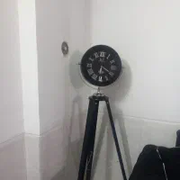 ساعت ایستاده