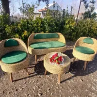 صندلی سیار سبز پارچه‌ای با پایه چوبی نو
