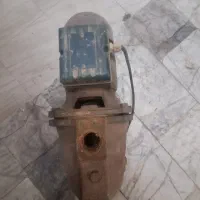 پمپ اب یک اسب