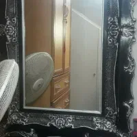 میز و آینه