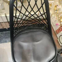 دو عدد صندلی مشکی اپنی و راحتی