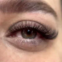 استخدام‌مژه کار