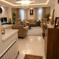 ۹۰ متر ۲ خواب / سازمان مرکز/ سالن پرده‌خور