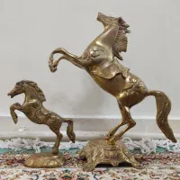 تعدادی لوازم دکوری برنزی به فروش میرسد