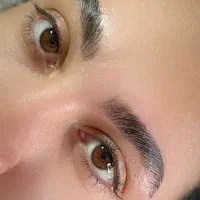 آموزش + انجام تخصصی صفر تا صد لیفت مژه و ابرو