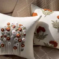 کوسن پانچ دوزی شده مبل