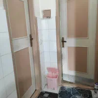 درب اتاق خواب و سرویس