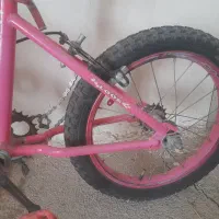 دوچرخه صورتی دخترانه تمیز
