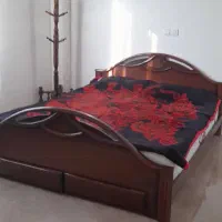 تخت دو نفره چوبی