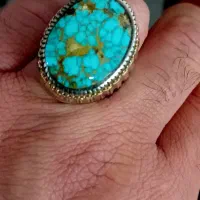 انگشتر فیروزه نیشابور رگ طلایی