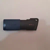 فلش ۶۴ گیگ  usb3.2 کینگستون سالم در حد