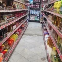 تیم فروشگاهی فروشنده و چیدمان و کمک انباردار