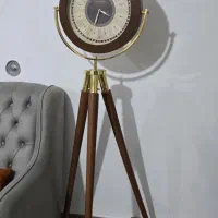 ساعت ایستاده