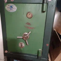 گاوصندوق وتخت