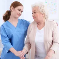 پرستار برای مادربزرگ