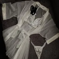 روبیکا کانال لباس خواب دارم