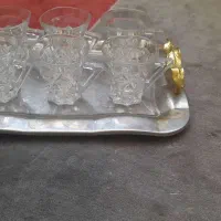 یه دست لیوان