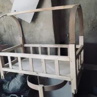 گهواره چوبی نراد و چهار پایه