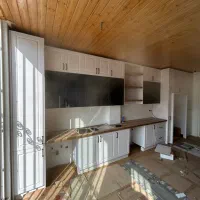 اجرای کابینت کمددیواری پله نرده پارکت لمبه