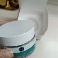 کرم جوانساز جلبک به همراه سرم پوست و ضد آفتاب