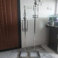 شمعدان کنار سالنی شیک و خاص