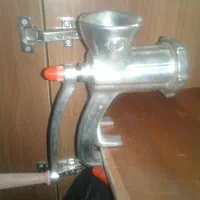 چرخ گوشت.دستی.اصل هلند.تیزوبرنده.نونو