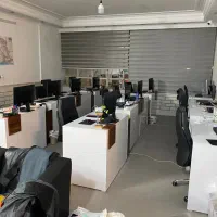 استخدام فروشنده و بازاریاب تلفنی ( خانم )
