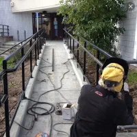 جوشکاری سیار و پلاستر سیمان و لوله کشی فاضلاب