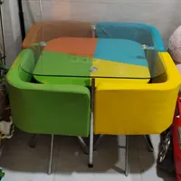 میز غذاخوری ۴ نفره کم جا خیلی تمیز