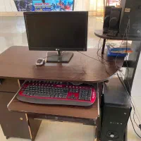 کامیپوتر و میز