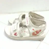 کفش بچه گانه