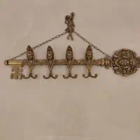 رخت آویز برنزی