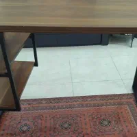 میز و صندلی و ملزومات اداری در حد نو