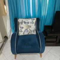 مبل ده نفر و یک میز تلویزیون