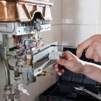 تعمیر انواع آبگرمکن دیواری در محل بدون تعطیلی
