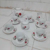 سرویس فنجان و نعلبکی گل سرخی