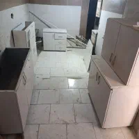 کابینت کامل بالا پایین سالم وتمیز درب چوبی درجه یک