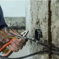انجام برق کشی لوله کشی و آموزش