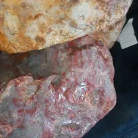سنگ قیمتی عقیق وسنگهای تزیینی وباارزش نزدیک یک تن