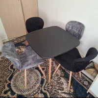 میز ناهار خوری 4 نفر در حد نو