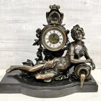 مجسمه دامن بدست برنز برنزی