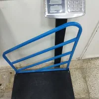 ترازو (باسکول) ۳۰۰ کیلویی
