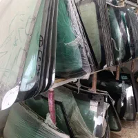 شیشه اتومبیل