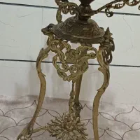 کنار سالنی برنزی