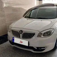 برلیانسH330اتوماتیک1650ccبدون رنگ مشابه صفر