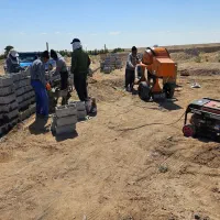 نگهبانی و آب دادن یوار