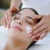 فیشیال و پاکسازی تخصصی پوست